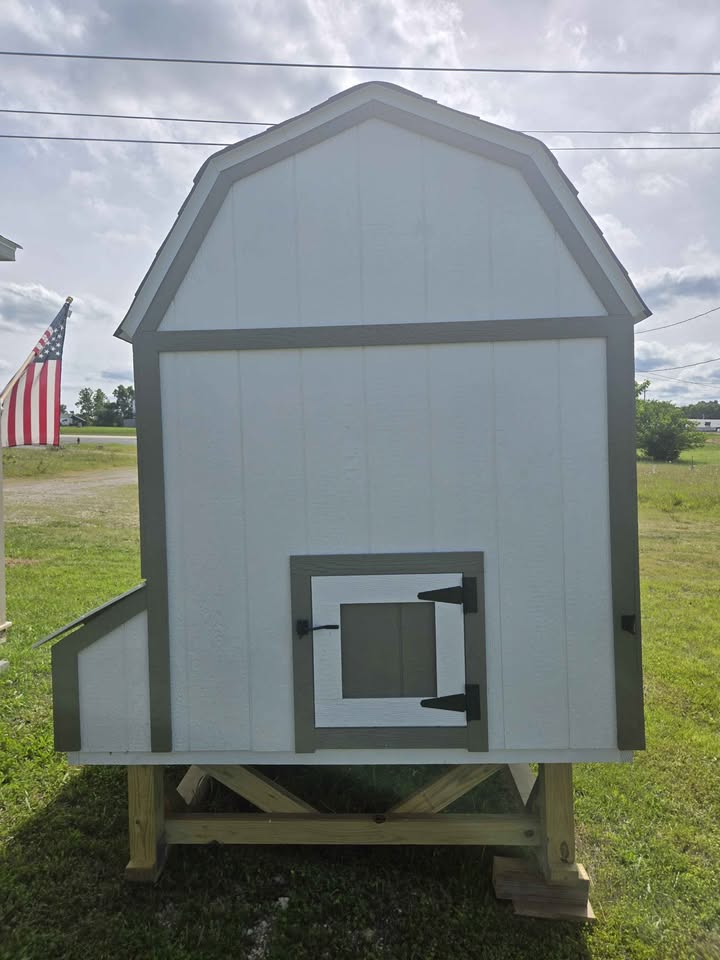 medium chicken coop